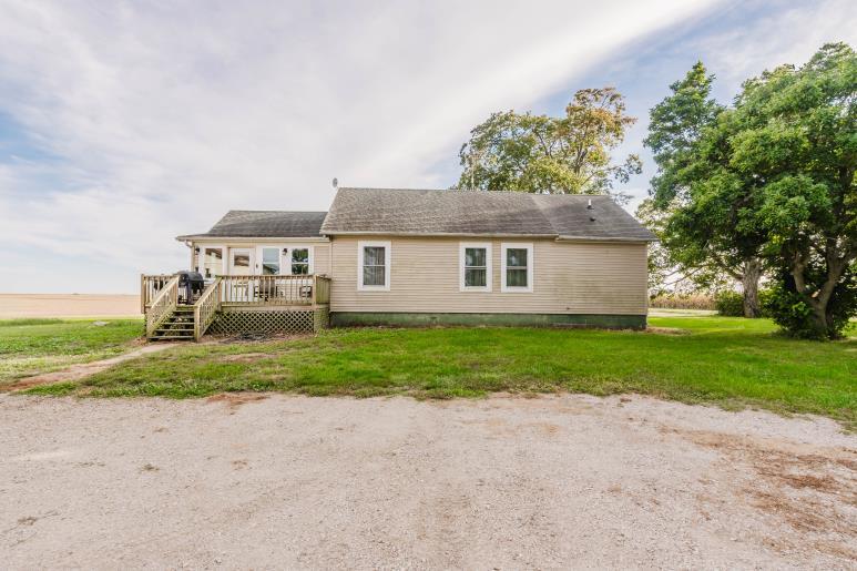 6528 Lilac Road Property Photo 3