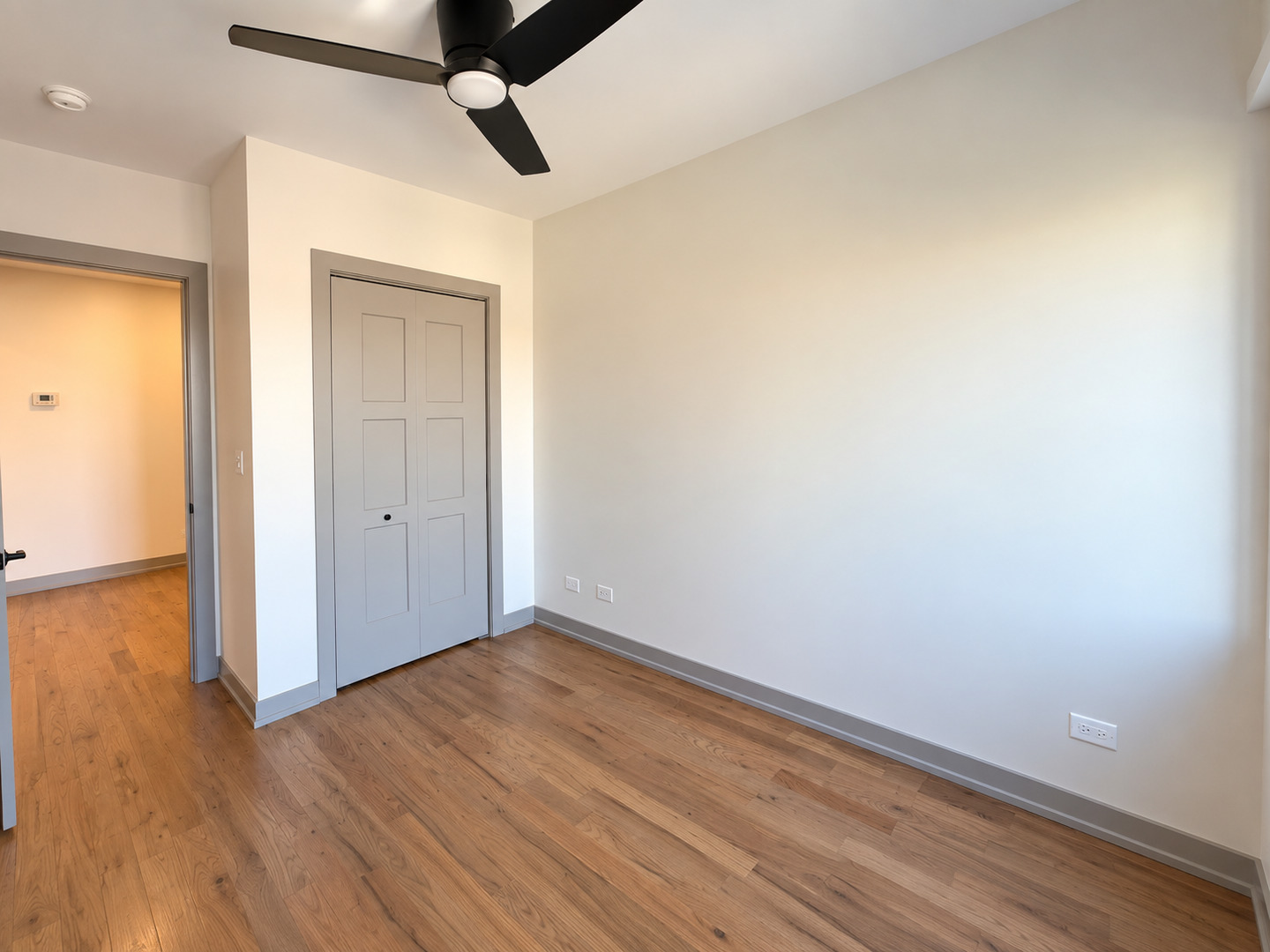 1329 W Estes Avenue 3b Property Photo 10