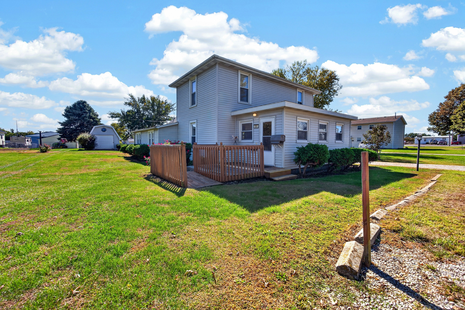 604 W Elm Street Property Photo 1