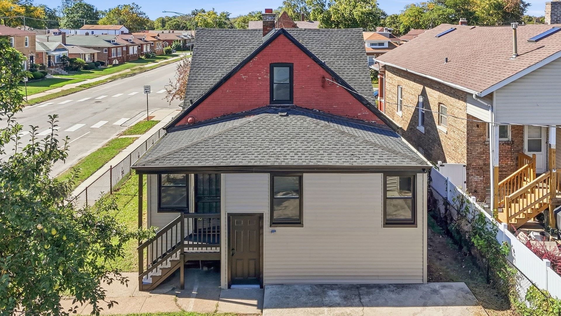 8257 S Blackstone Avenue Property Photo 6