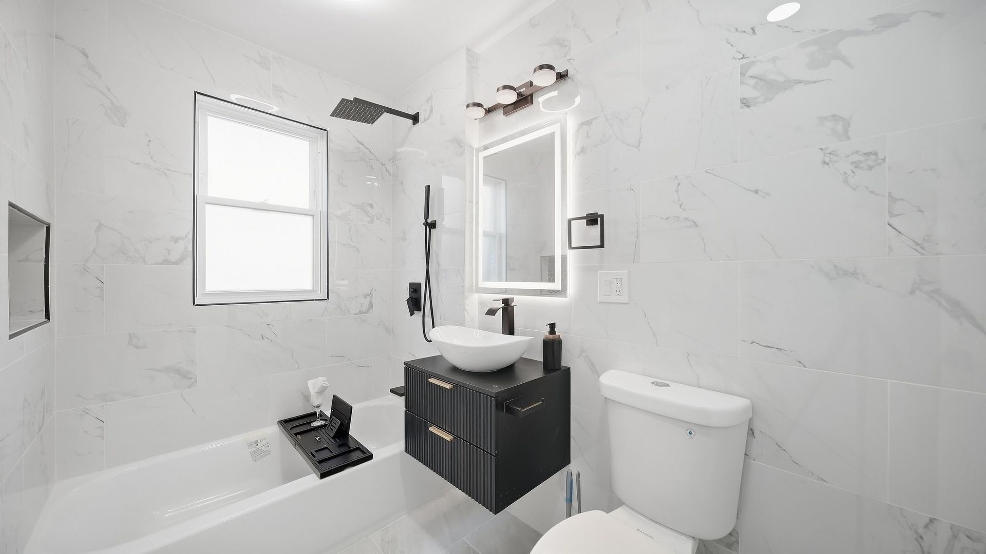 8257 S Blackstone Avenue Property Photo 22