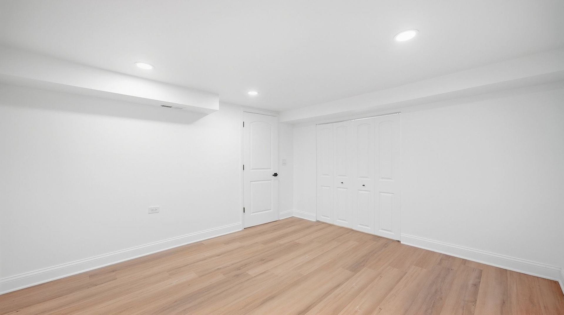 8257 S Blackstone Avenue Property Photo 30