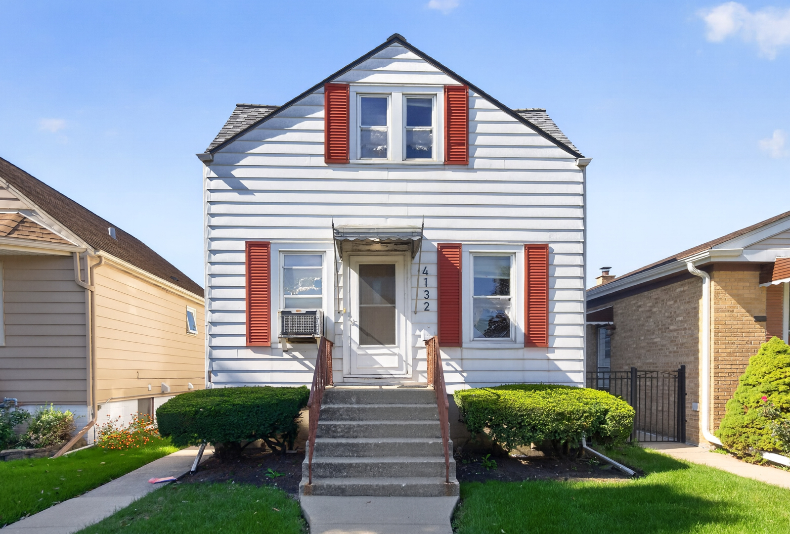 4132 N Osceola Avenue Property Photo 1