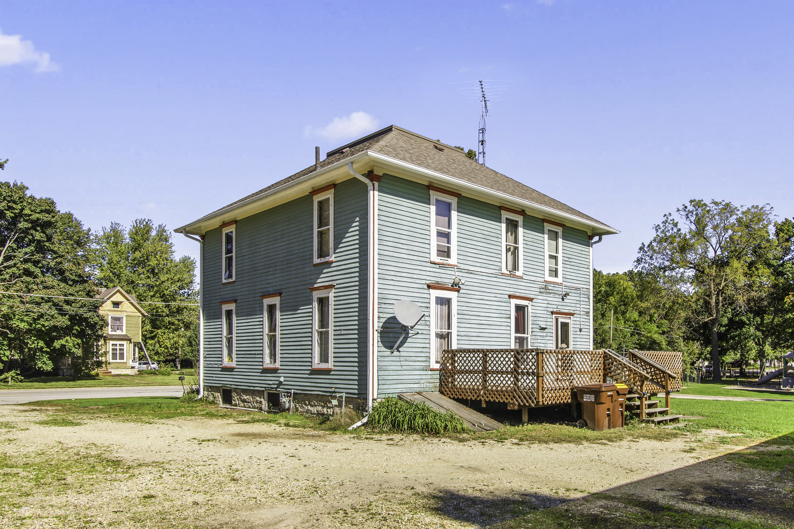 611 Chicago Road Property Photo 4