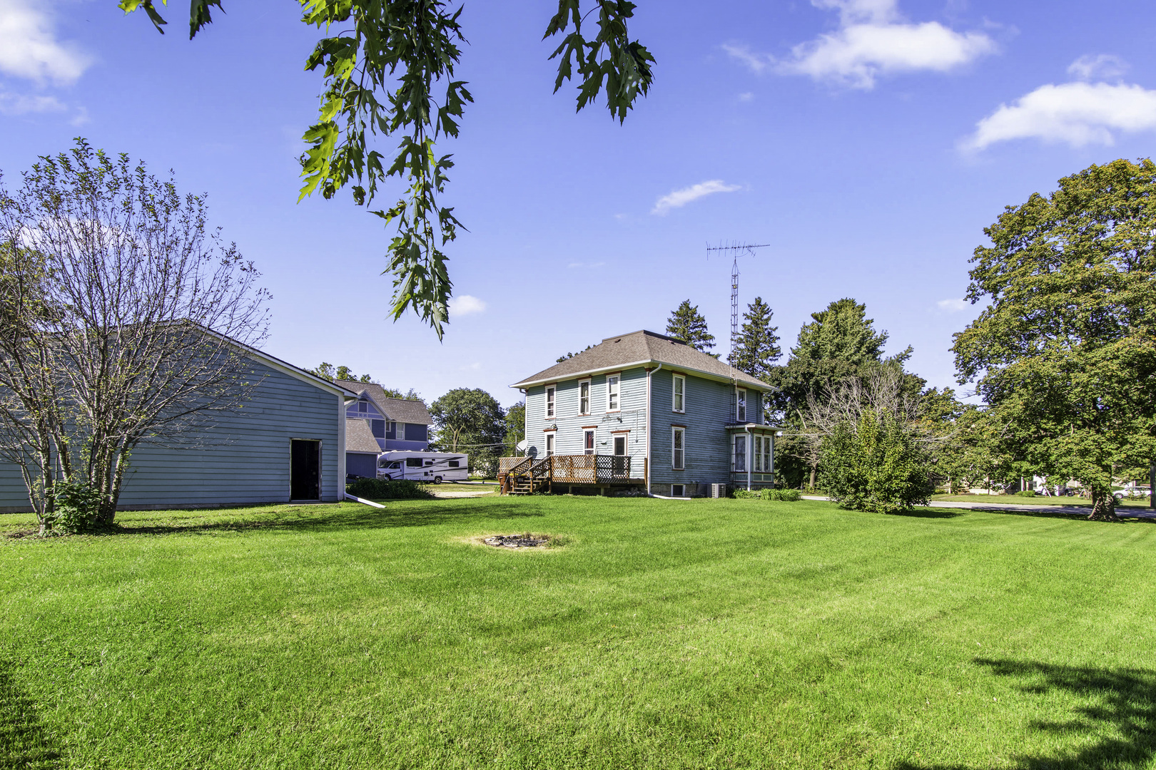 611 Chicago Road Property Photo 6