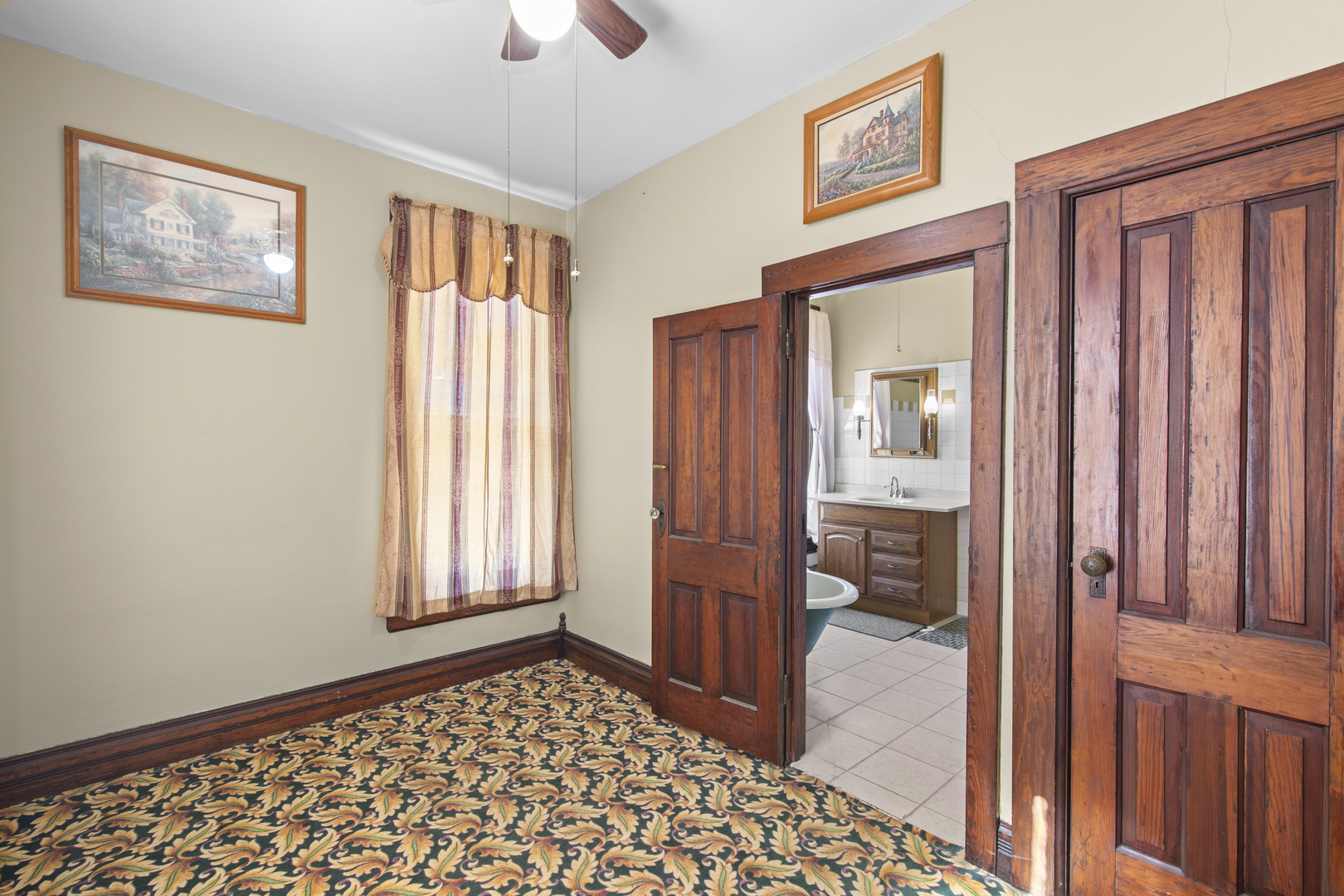 611 Chicago Road Property Photo 14