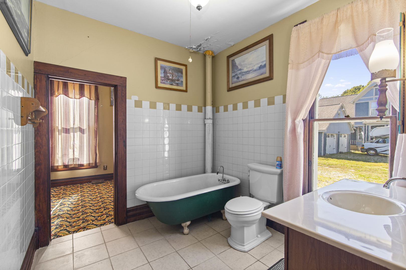 611 Chicago Road Property Photo 15