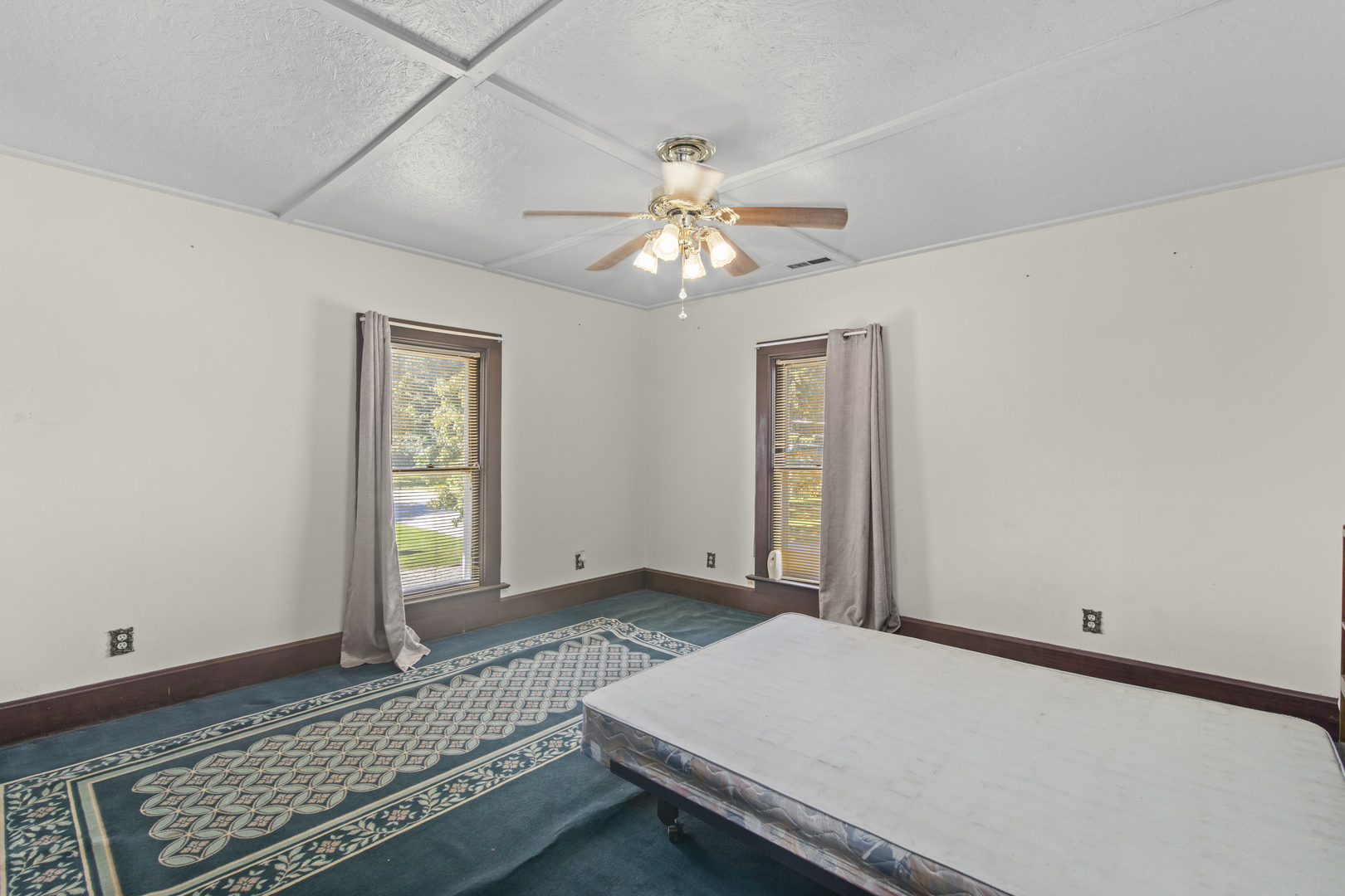 611 Chicago Road Property Photo 26