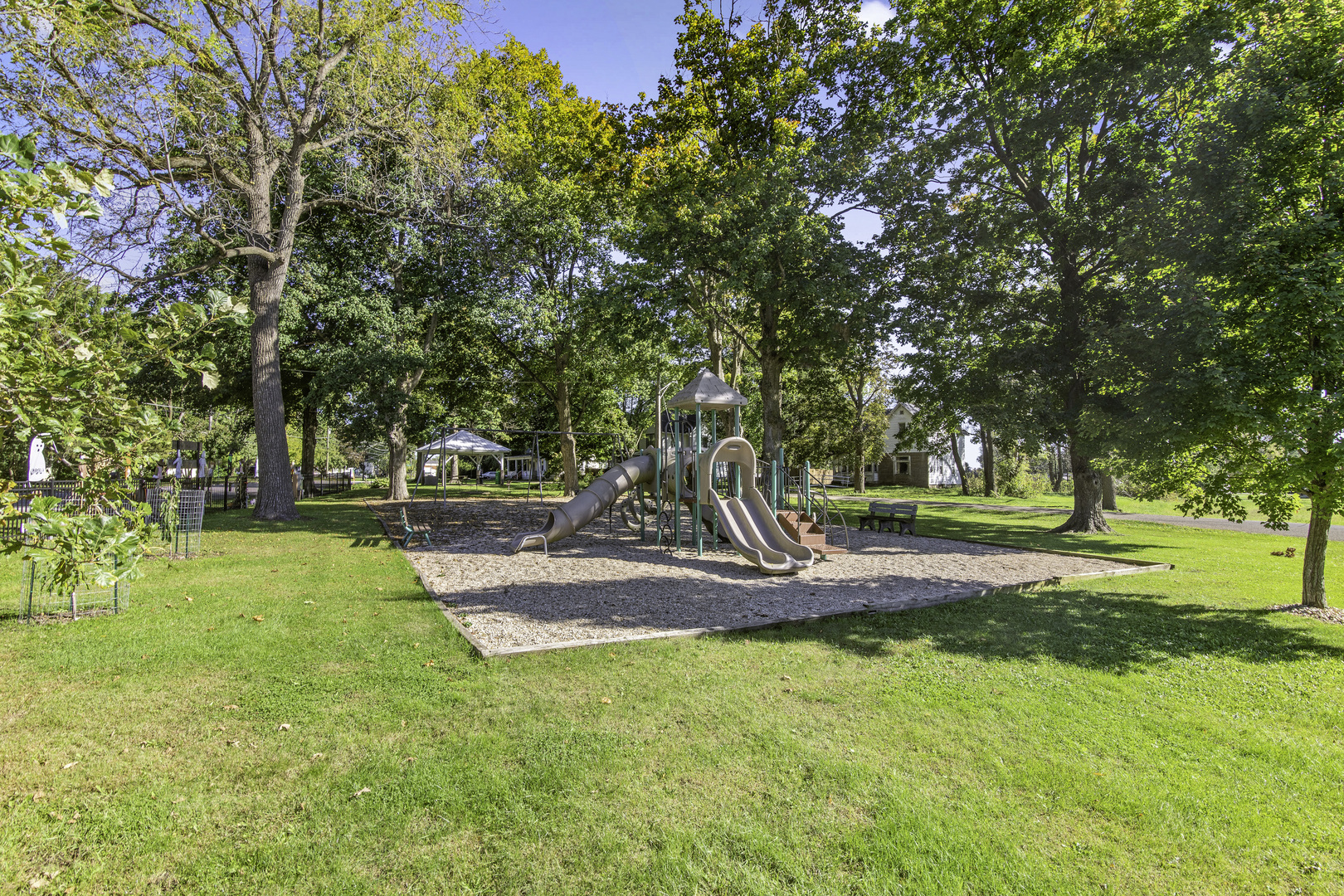 611 Chicago Road Property Photo 29