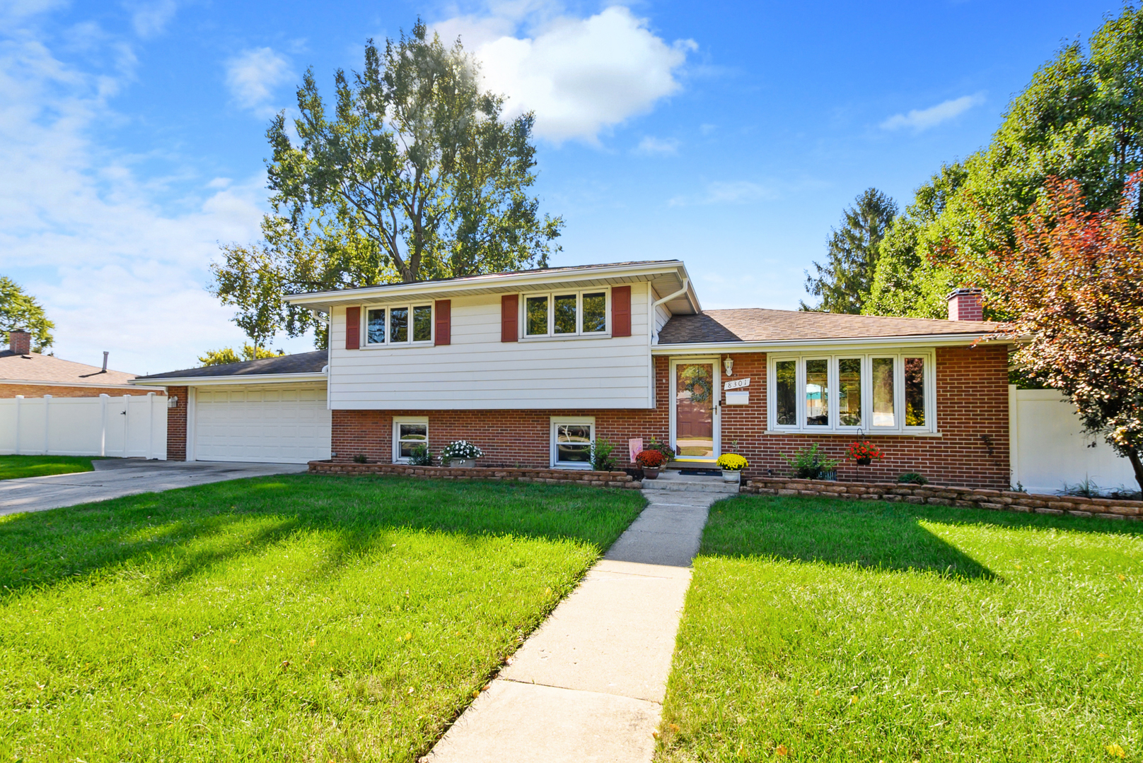 8301 Narragansett Avenue Property Photo 1