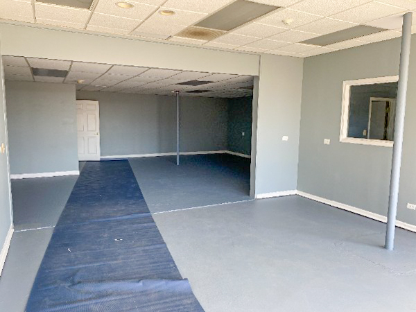 365 E Irving Park Road Property Photo 4