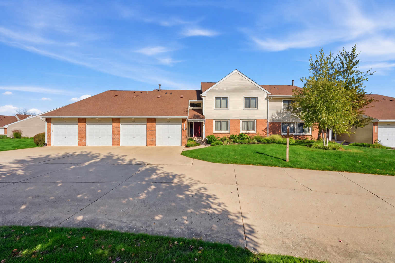 988 Harvest Circle 988 Property Photo 1