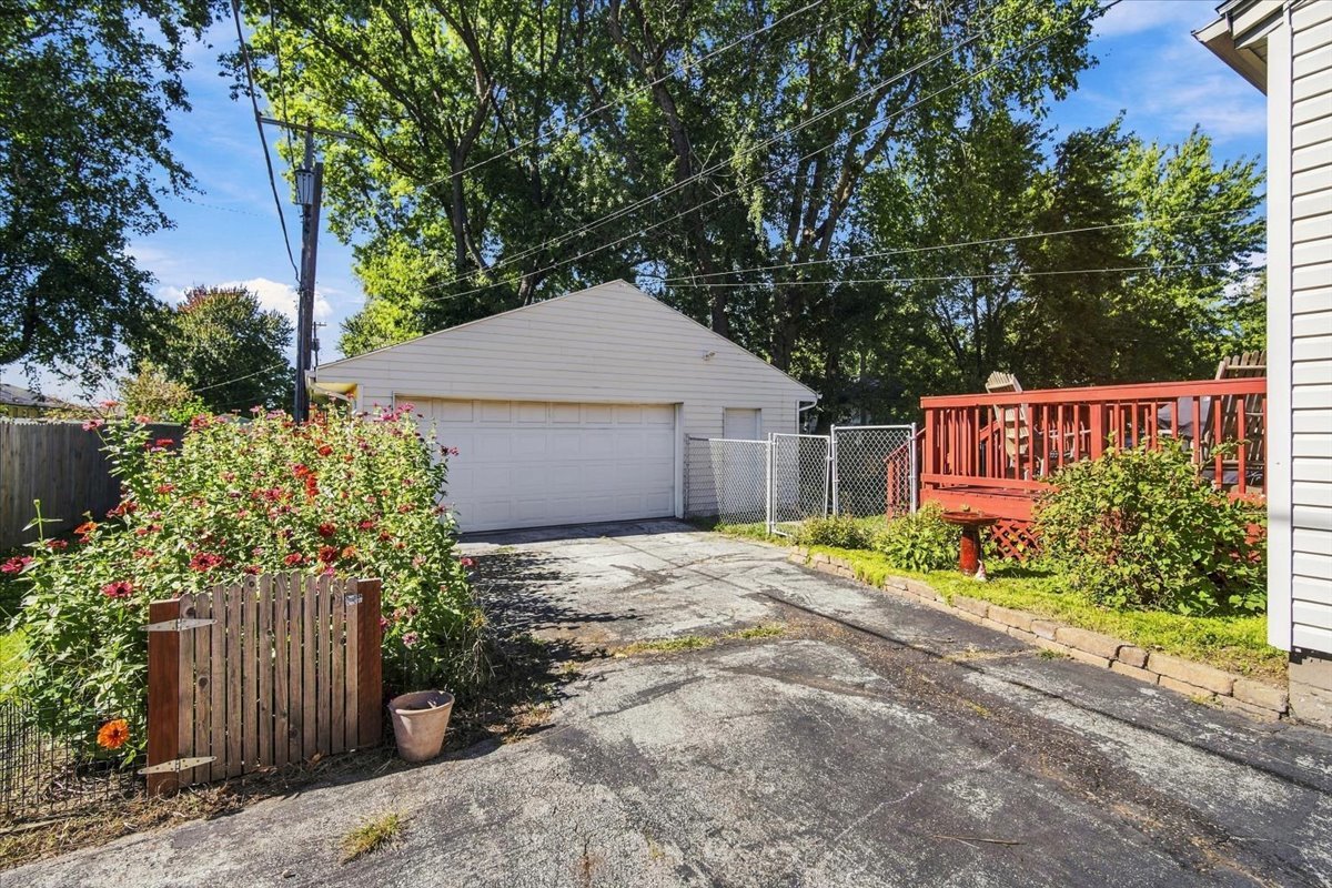 909 S Adelaide Street Property Photo 27