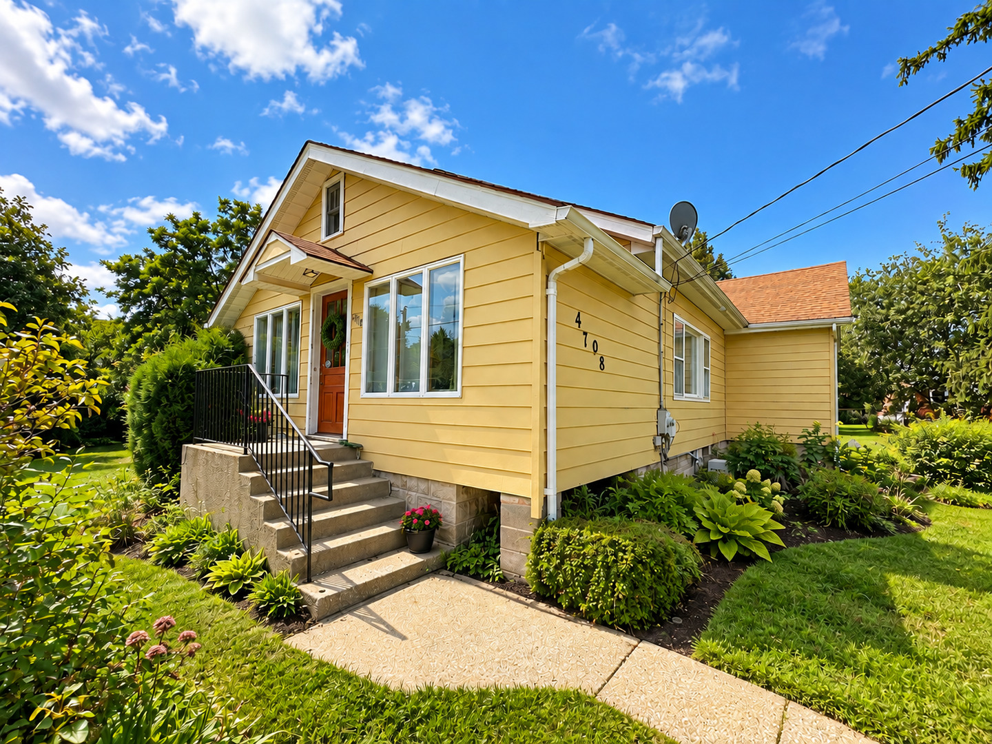 4708 Roslyn Road Property Photo 1