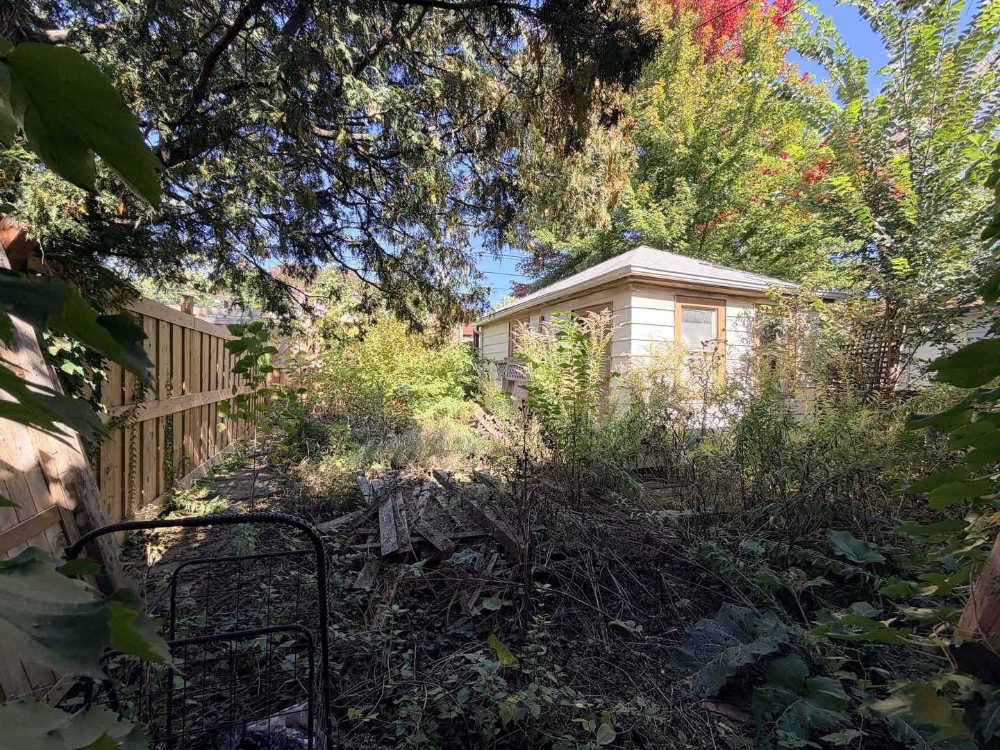 2930 W Eastwood Avenue Property Photo 2