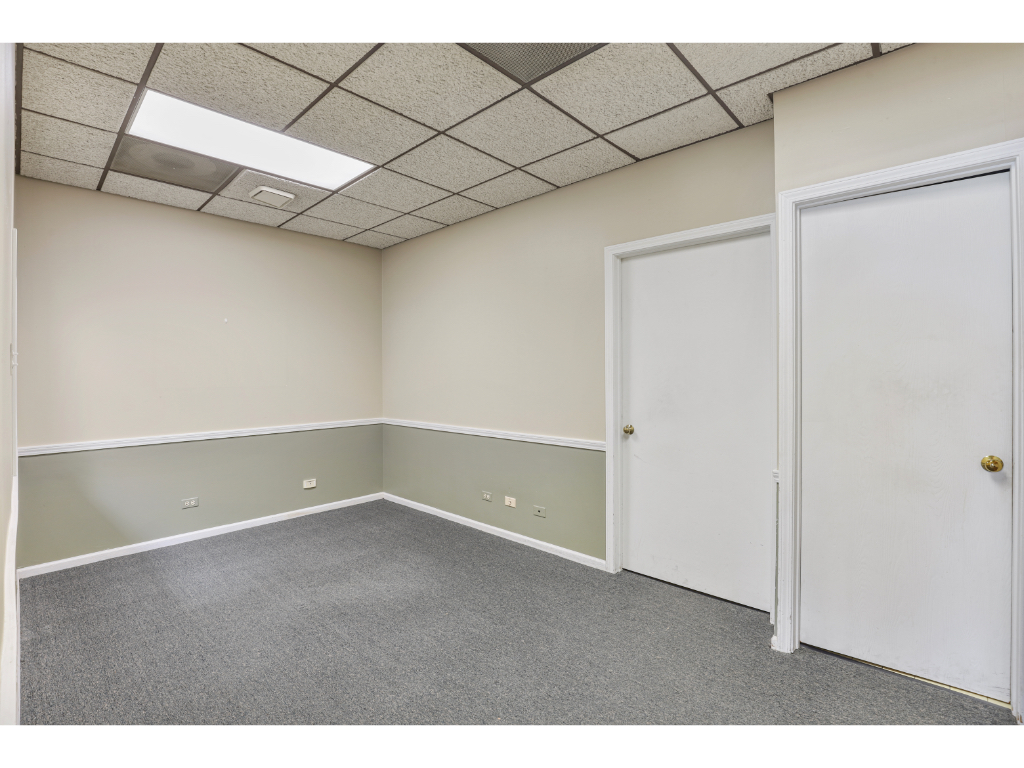 471 W Wise Road Property Photo 11