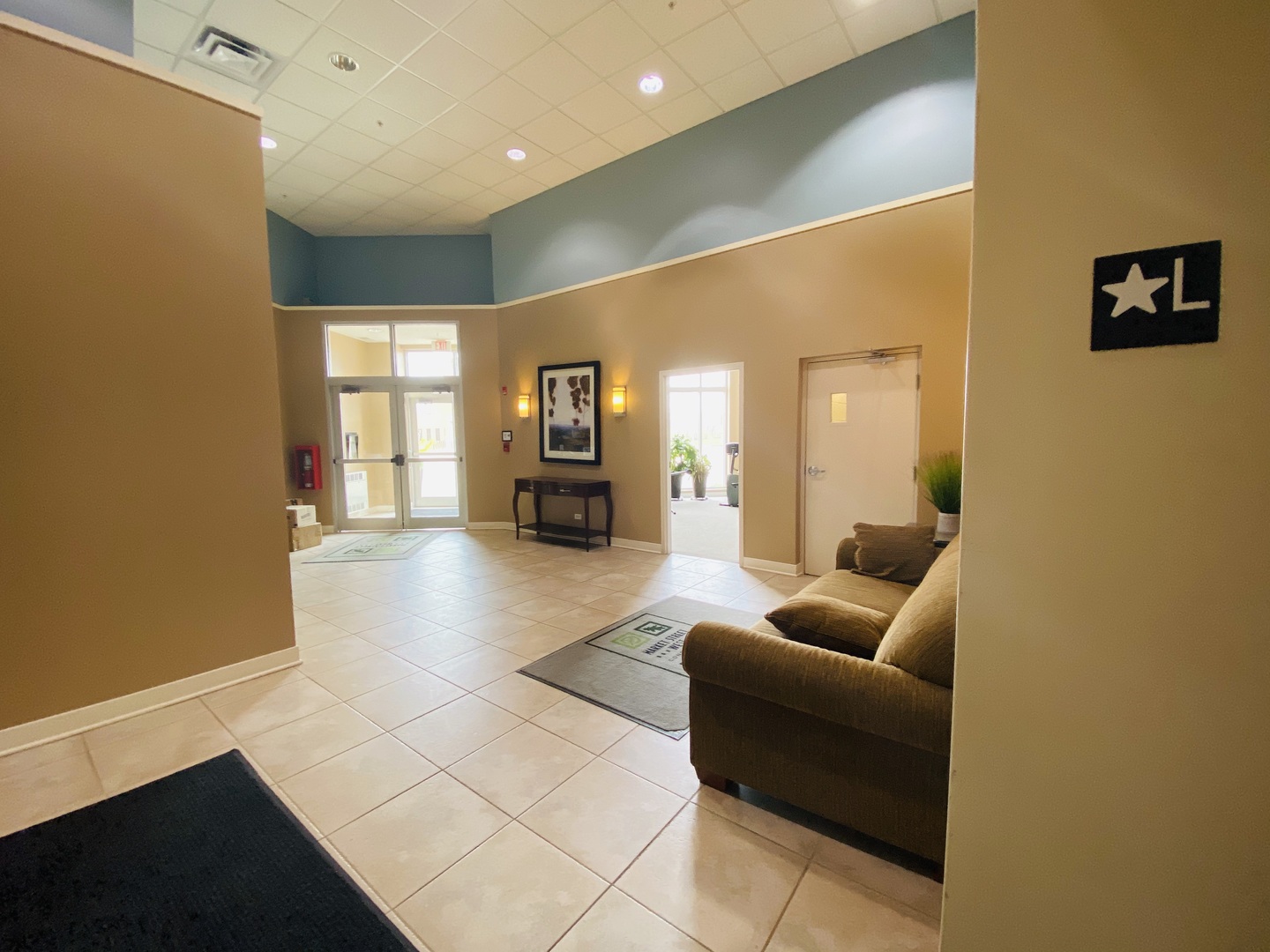 300 Village Circle 404 Property Photo 26