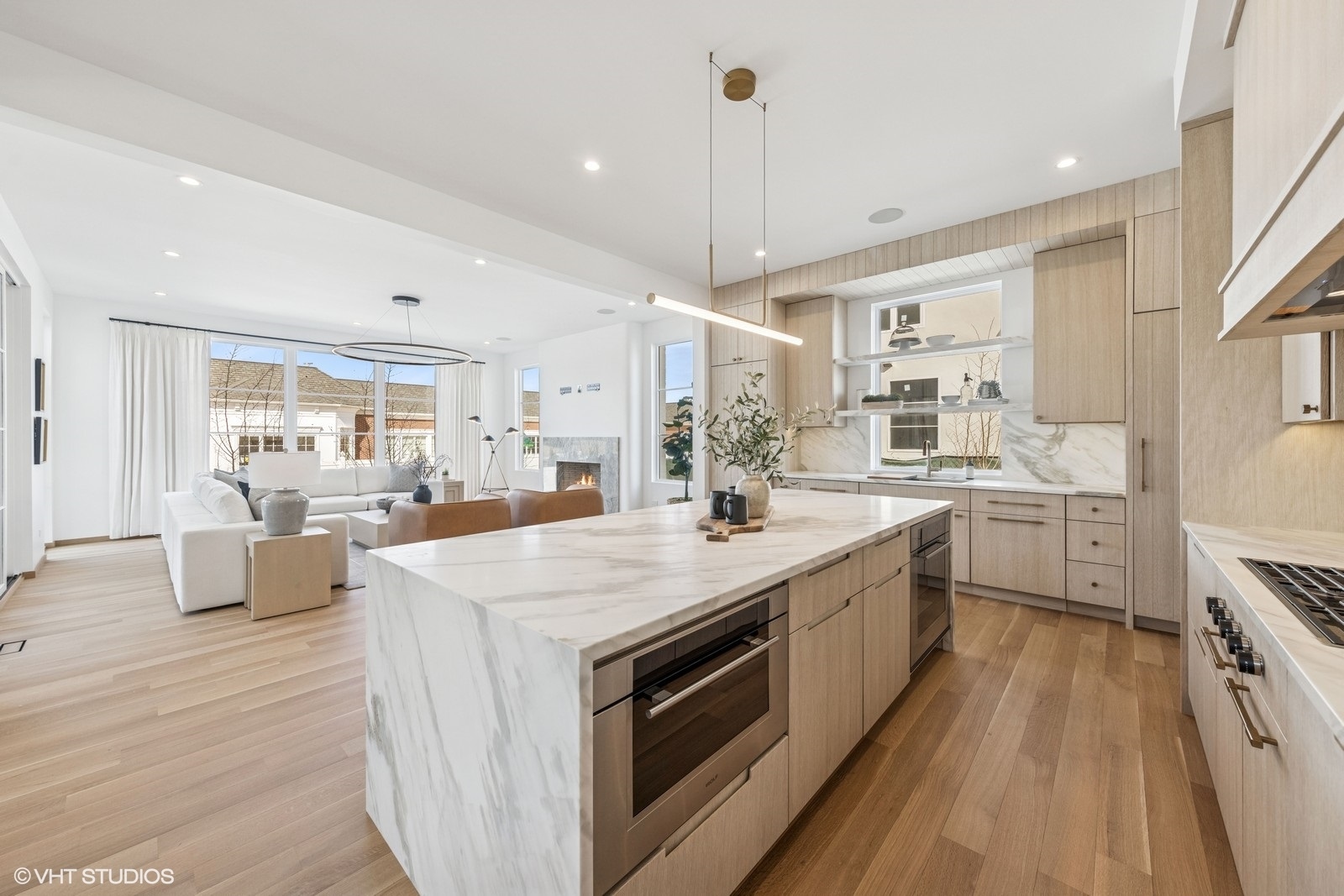 541 Kensington Court Property Photo 11