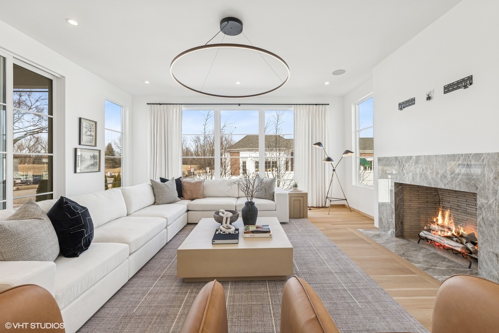 541 Kensington Court Property Photo 13
