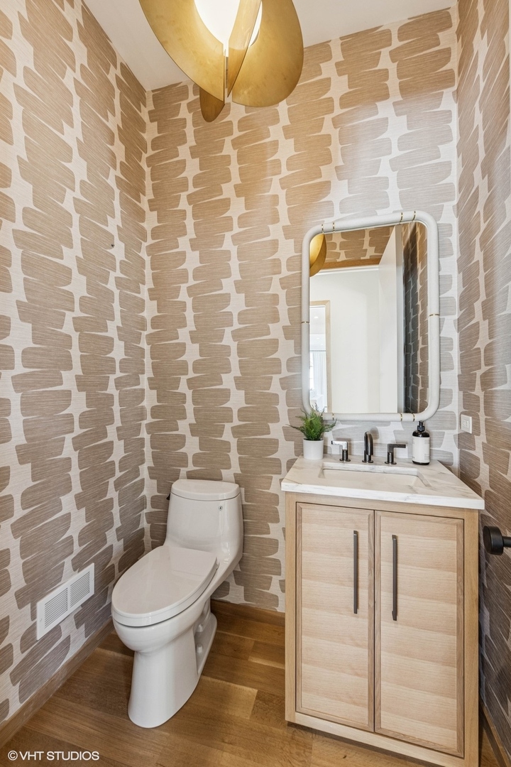 541 Kensington Court Property Photo 18
