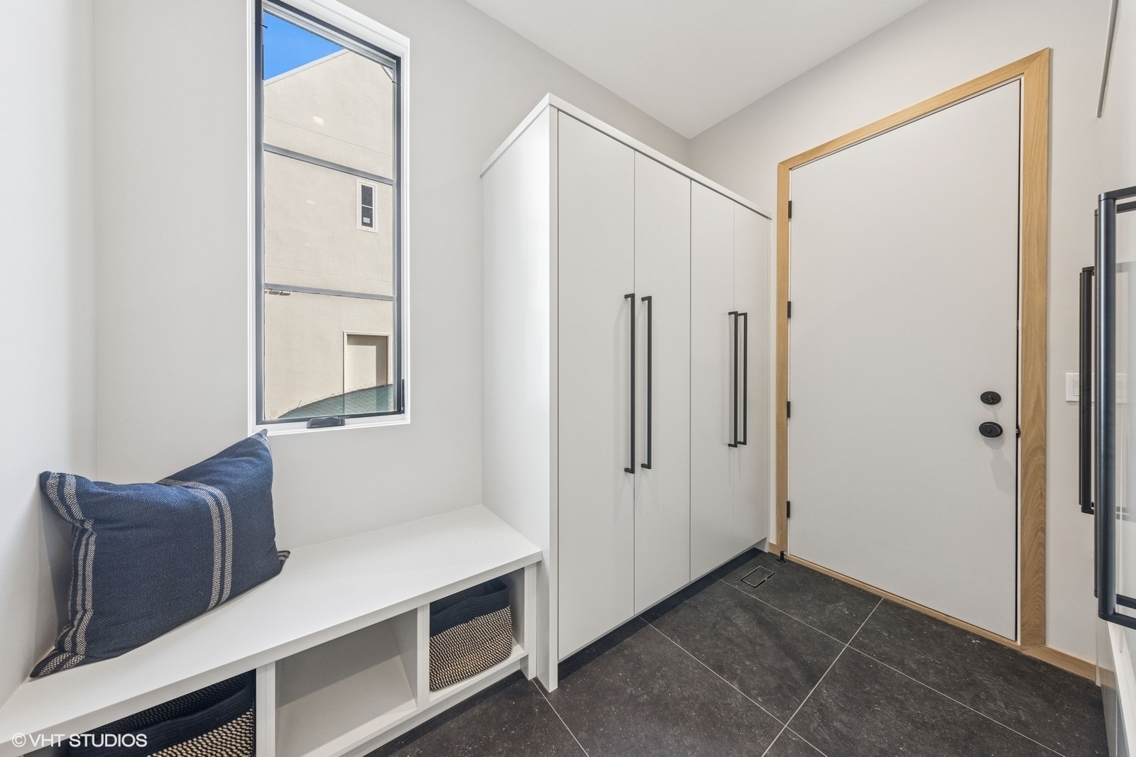 541 Kensington Court Property Photo 20