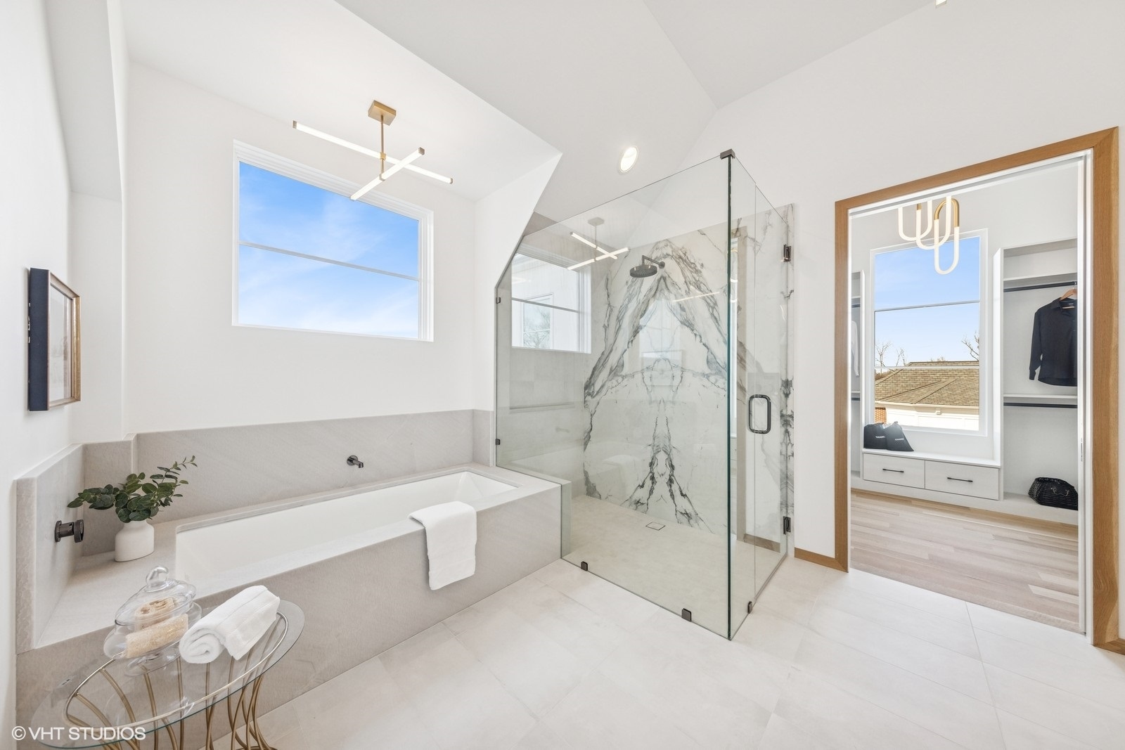 541 Kensington Court Property Photo 24
