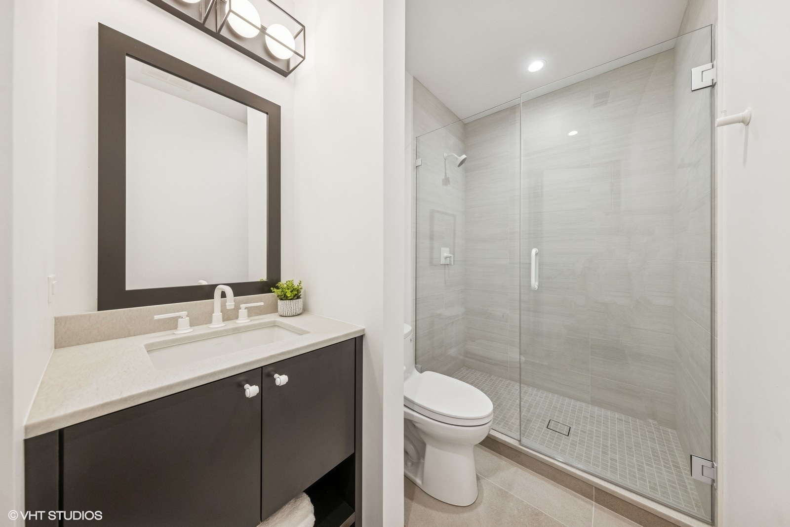 541 Kensington Court Property Photo 35