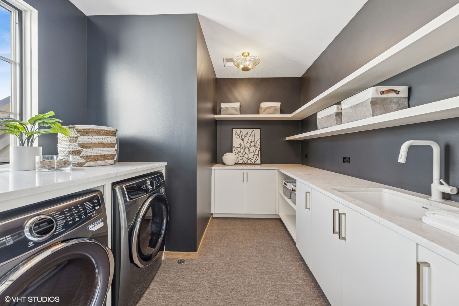 541 Kensington Court Property Photo 36