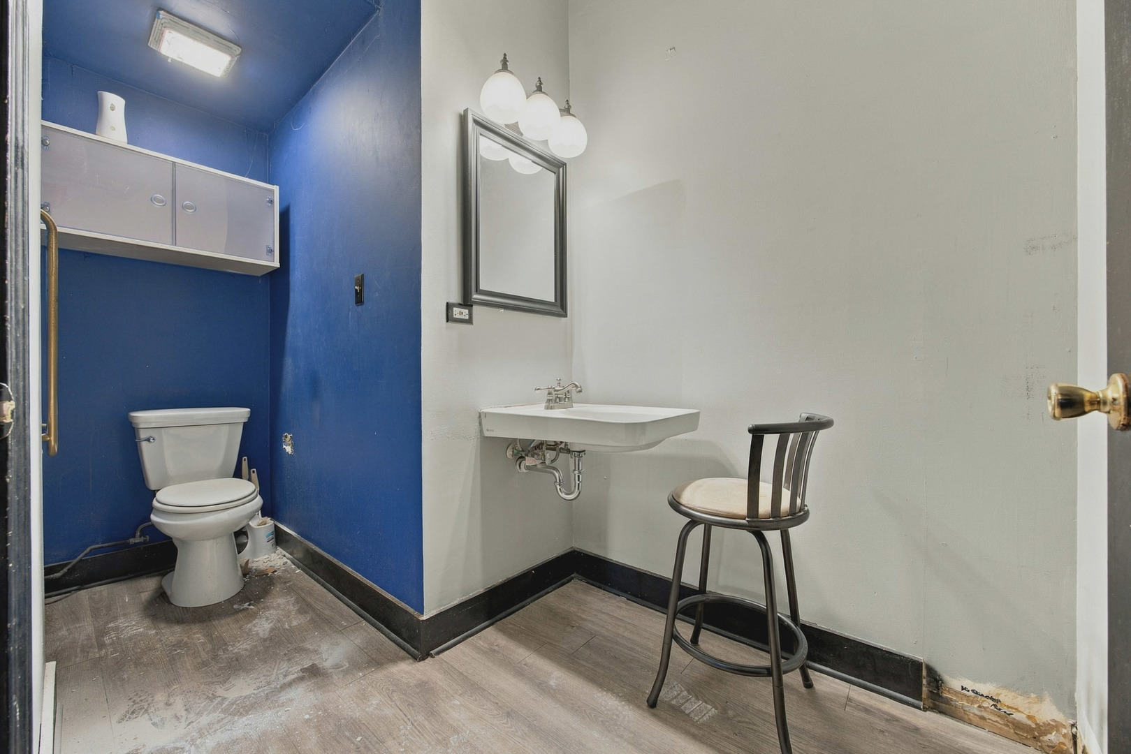 350 N York Street 1 Property Photo 16