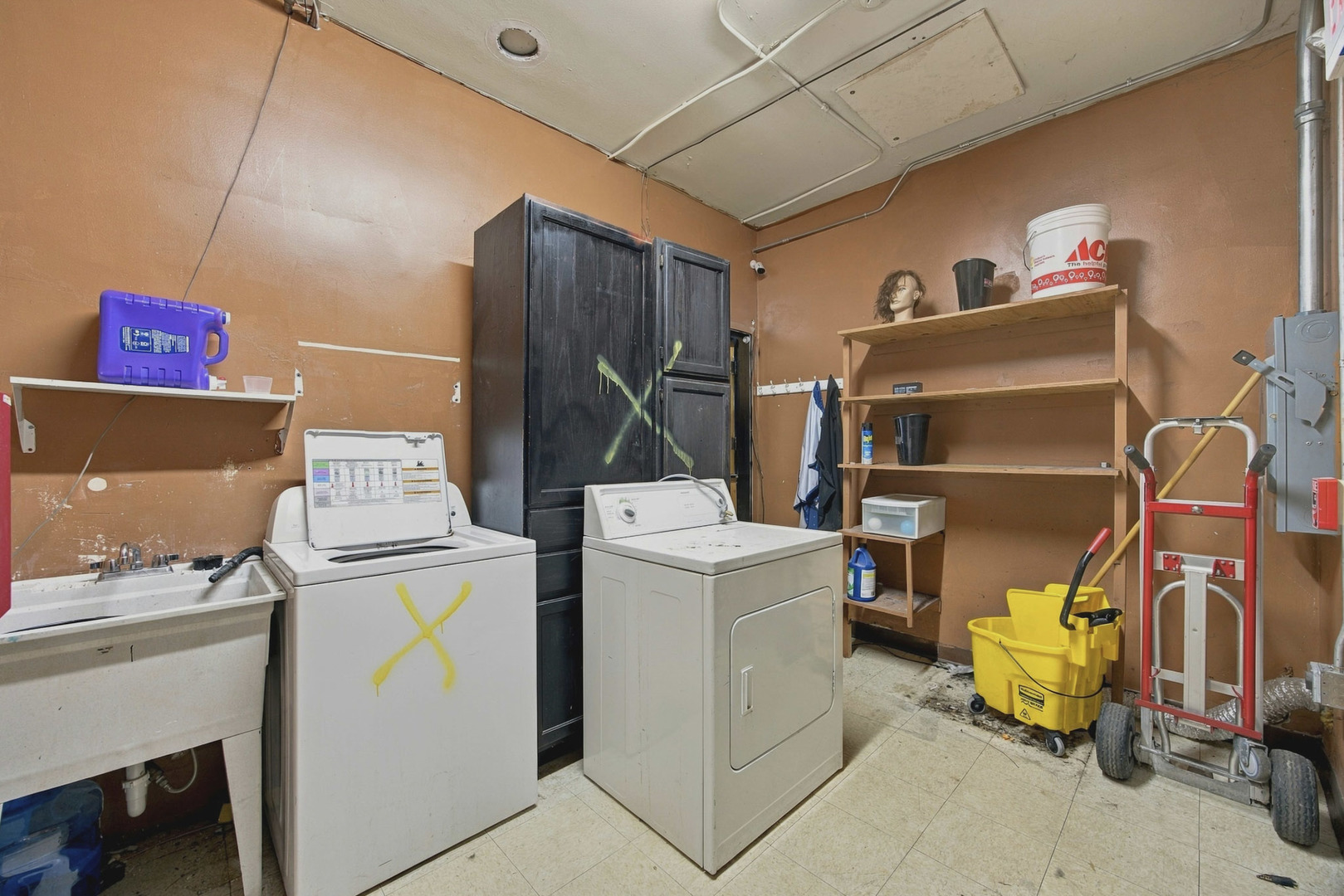 350 N York Street 1 Property Photo 17