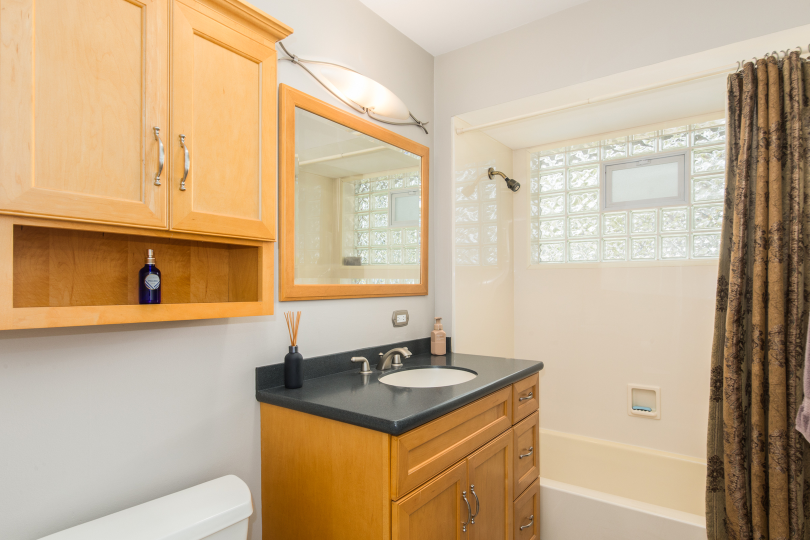 252 W Pleasant Hill Boulevard Property Photo 12