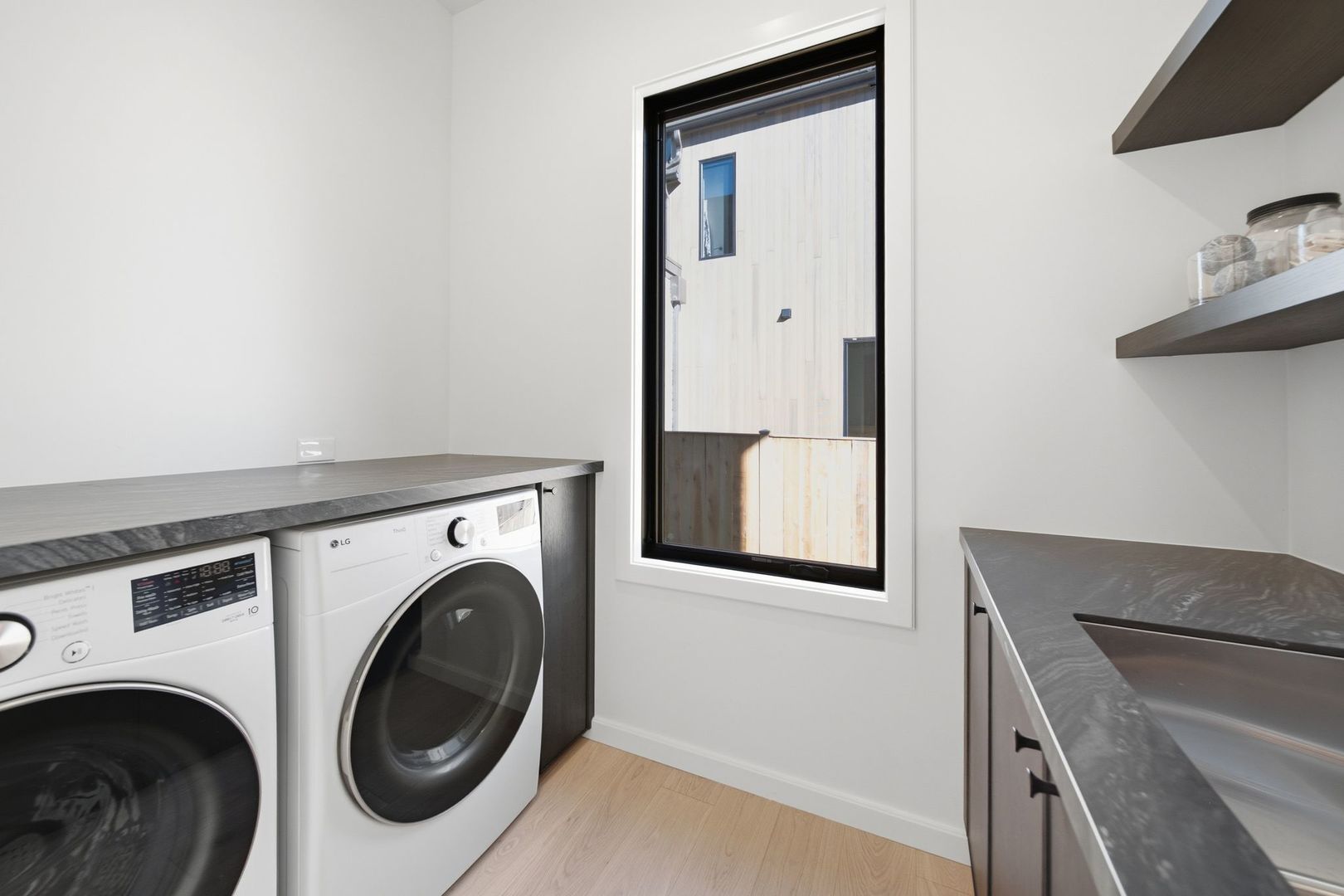 1575 North Avenue Property Photo 13