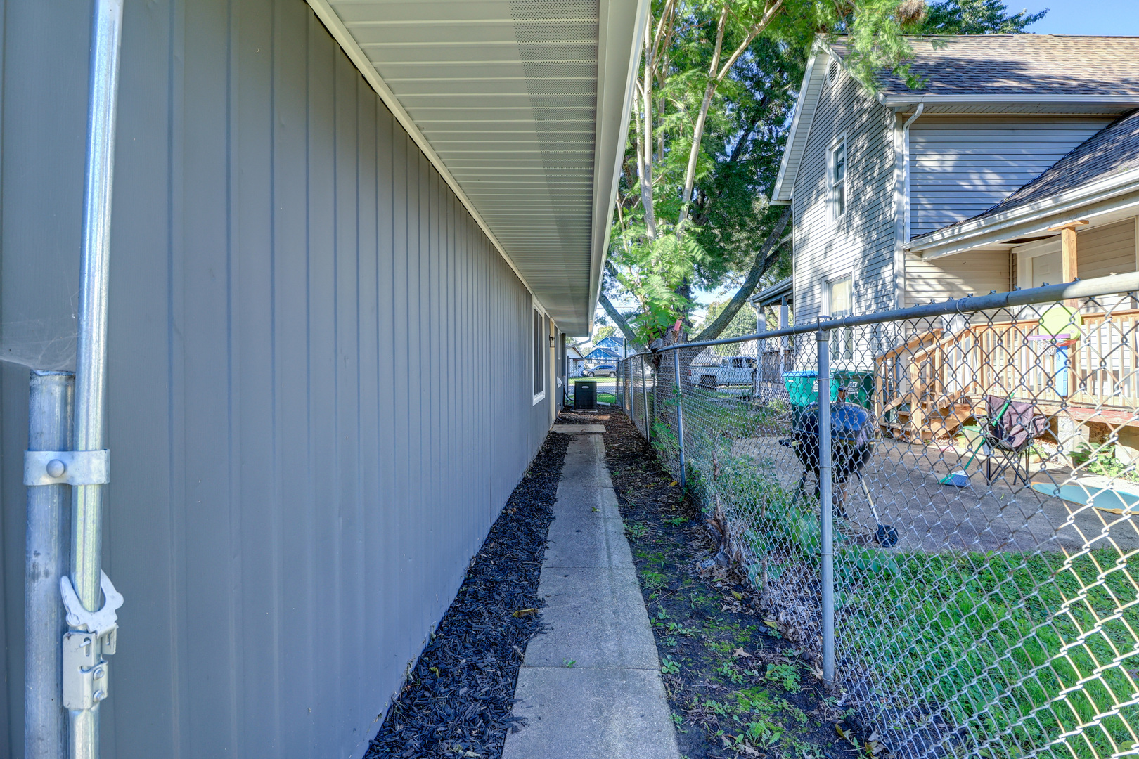 415 W 5th Street Property Photo 18
