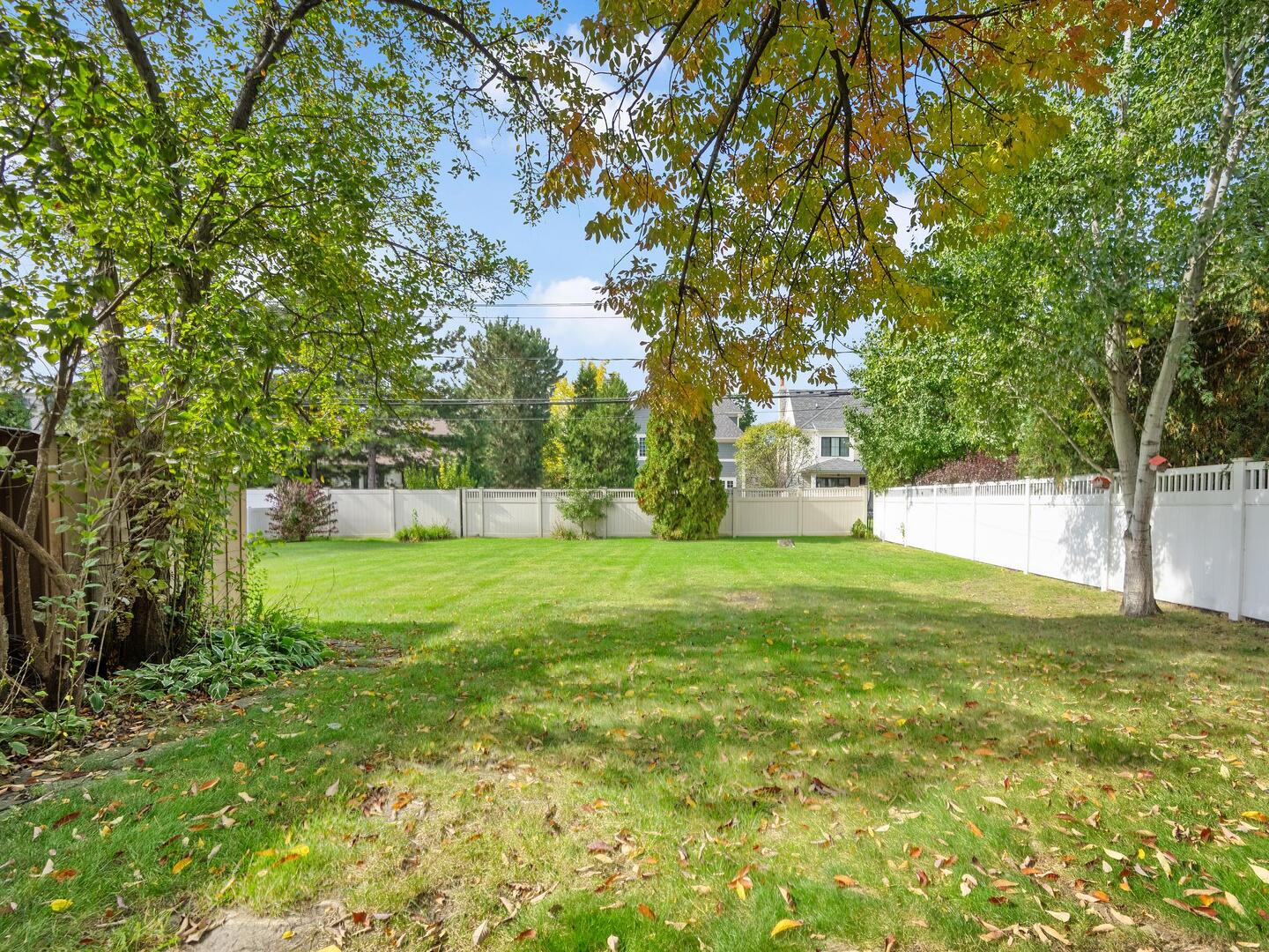 4910 Grand Avenue Property Photo 25