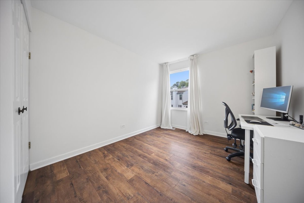1452 N Chelsea Avenue Property Photo 13
