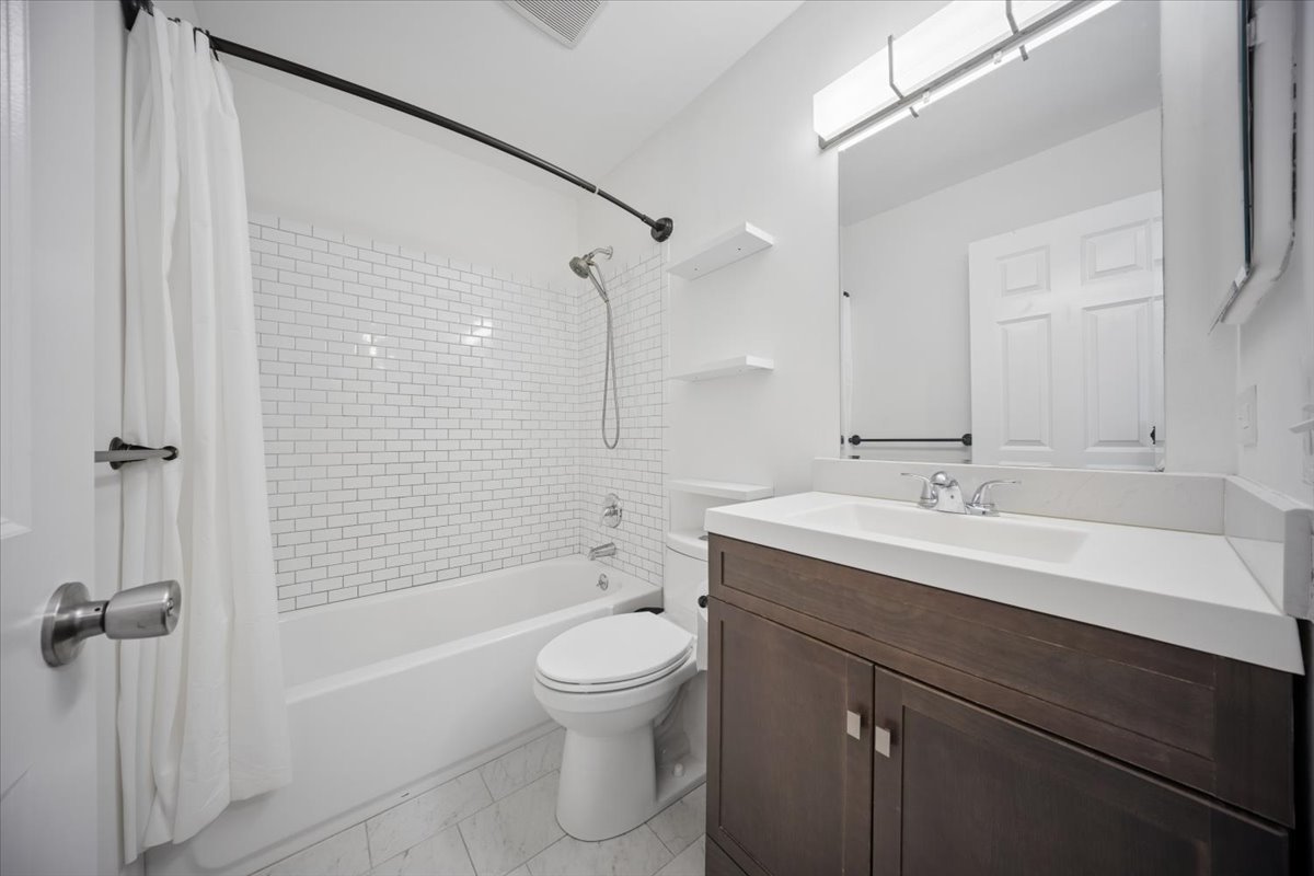 1452 N Chelsea Avenue Property Photo 14