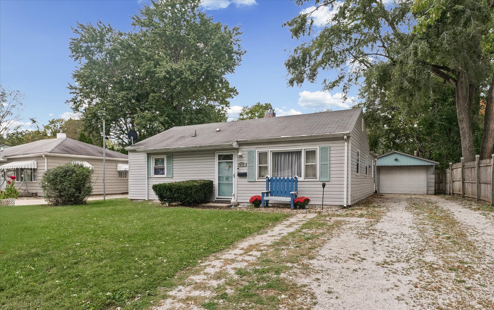 613 Illinois Drive Property Photo 1