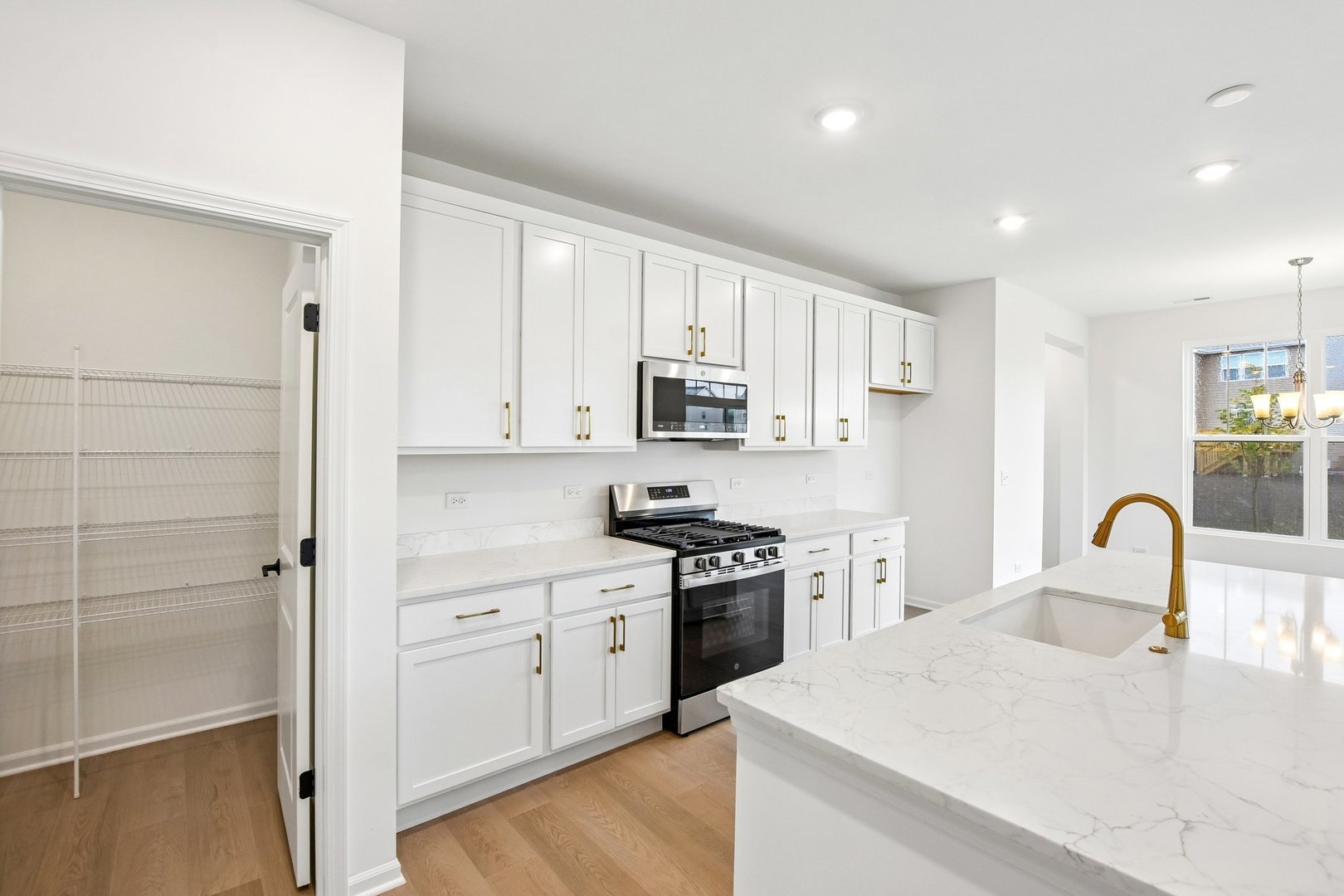 747 Alberta Avenue Property Photo 17