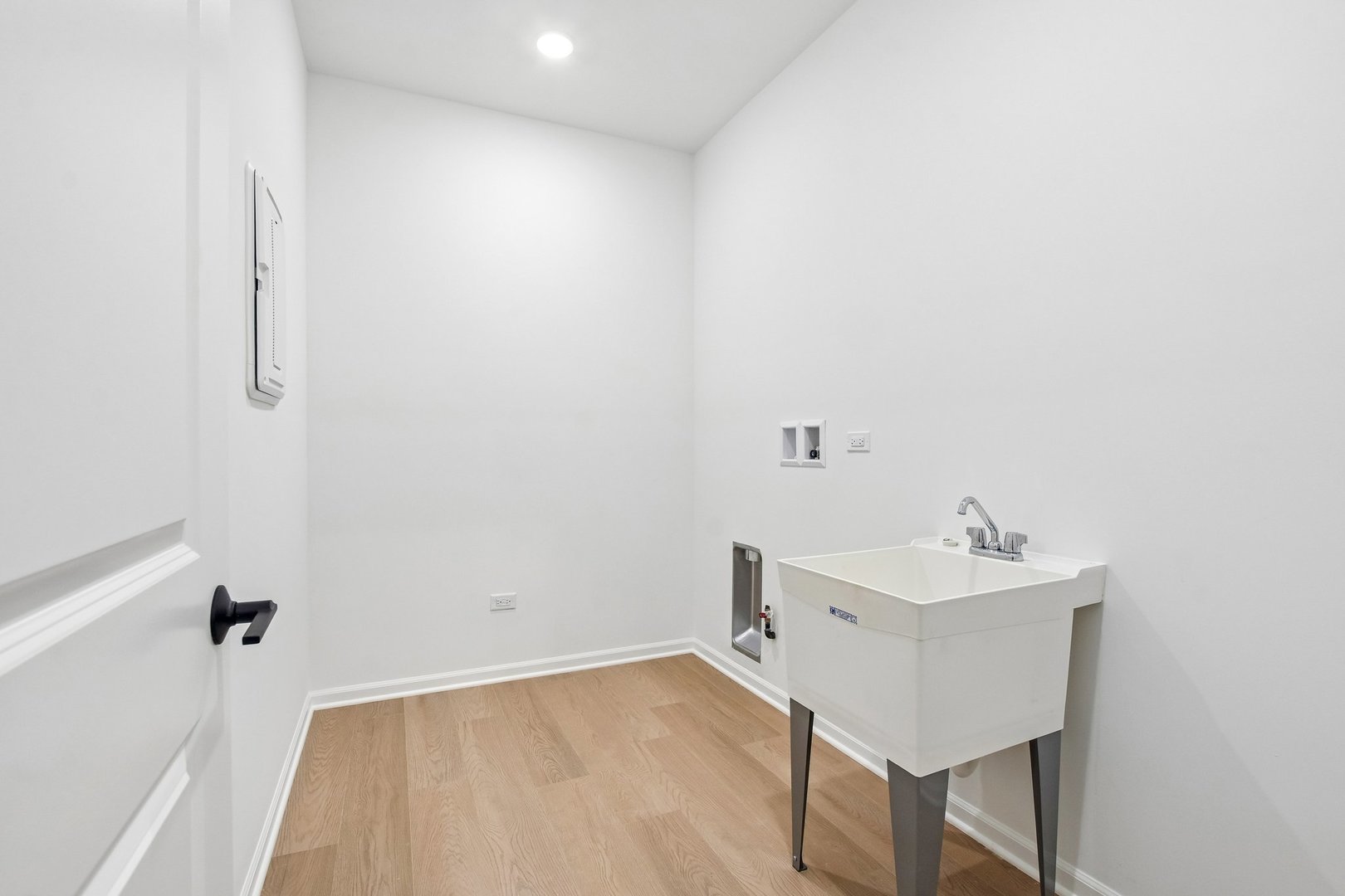 747 Alberta Avenue Property Photo 23