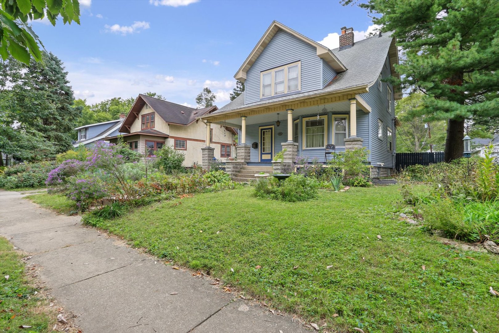 711 S Prairie Street Property Photo 1