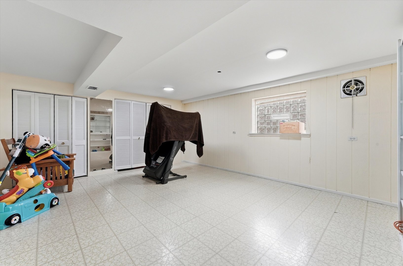 574 W Millers Road Property Photo 22