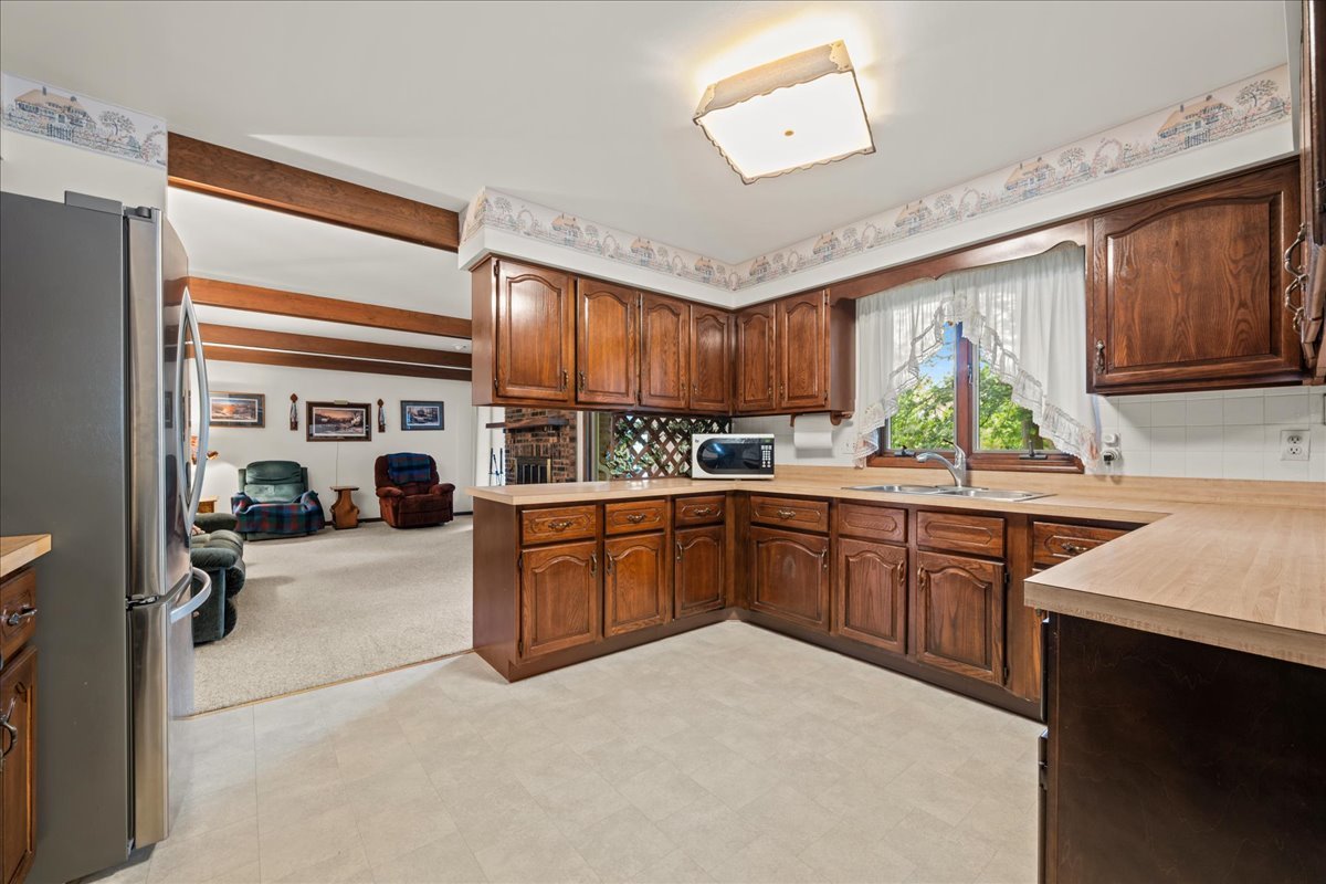 1300 Woodland Drive Property Photo 11