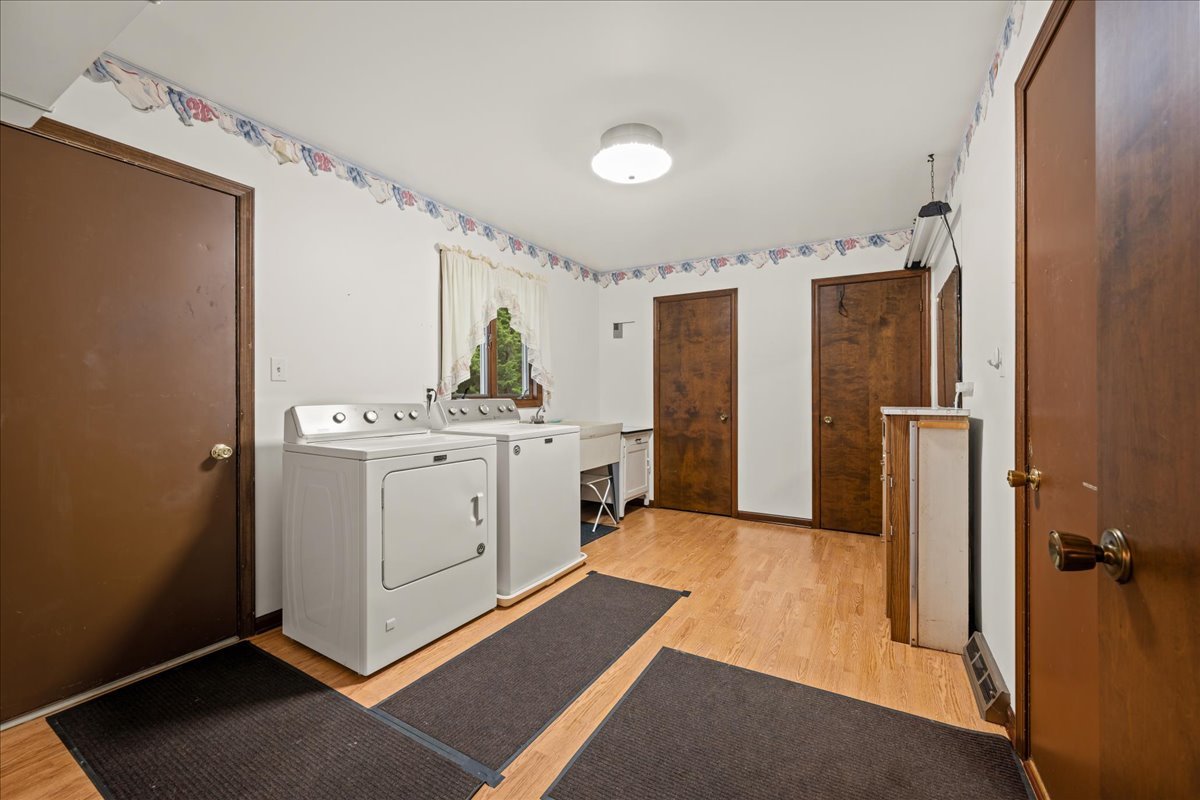 1300 Woodland Drive Property Photo 15