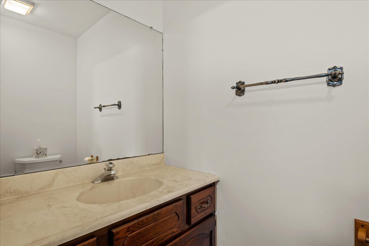 1300 Woodland Drive Property Photo 16