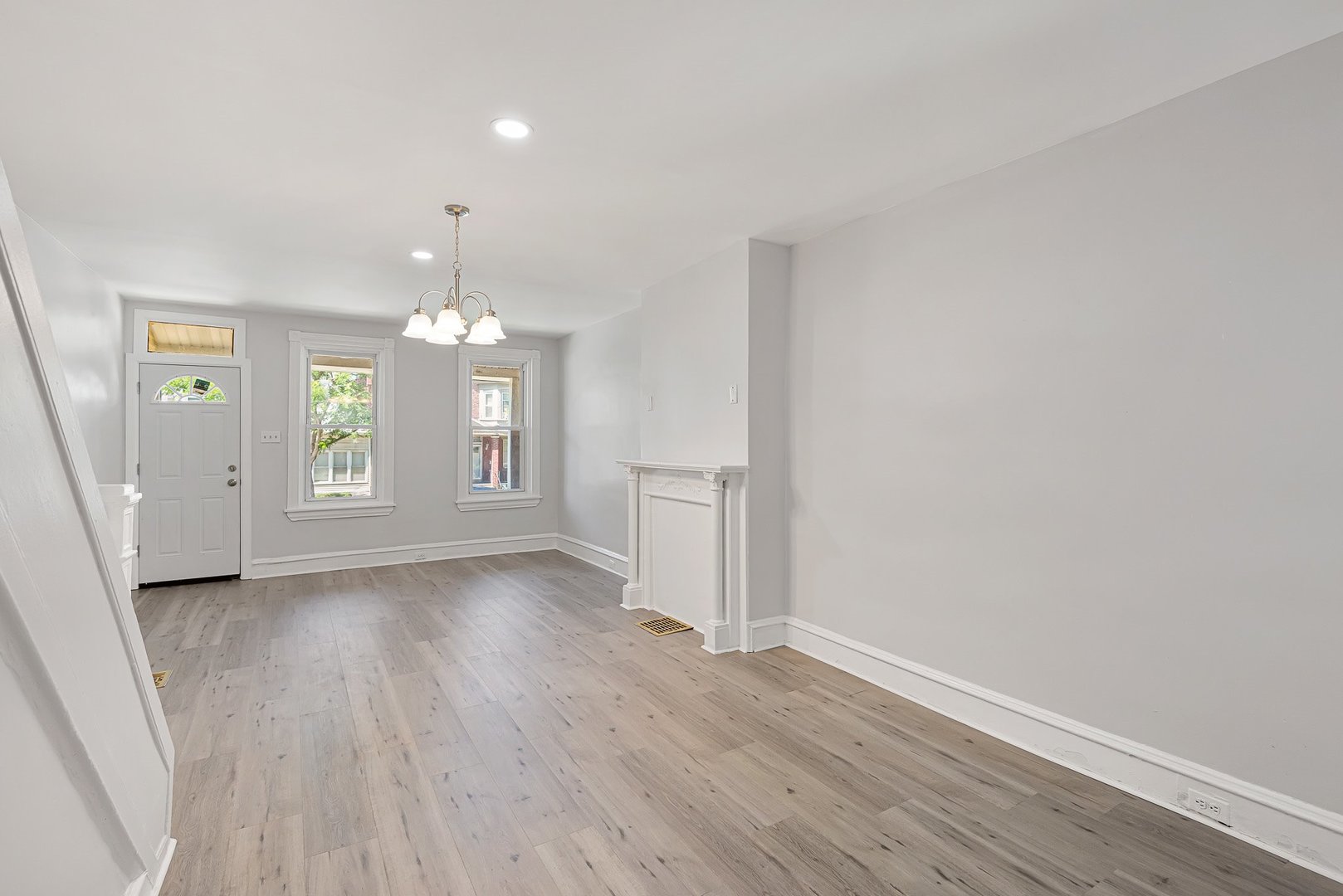 815 Vandever Avenue Property Photo 7