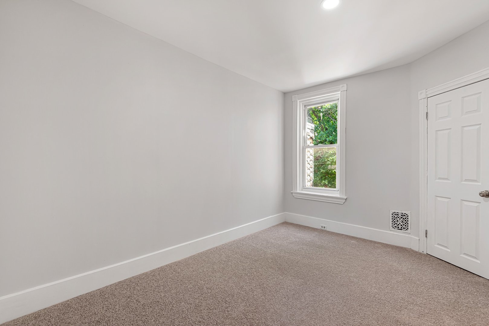 815 Vandever Avenue Property Photo 16