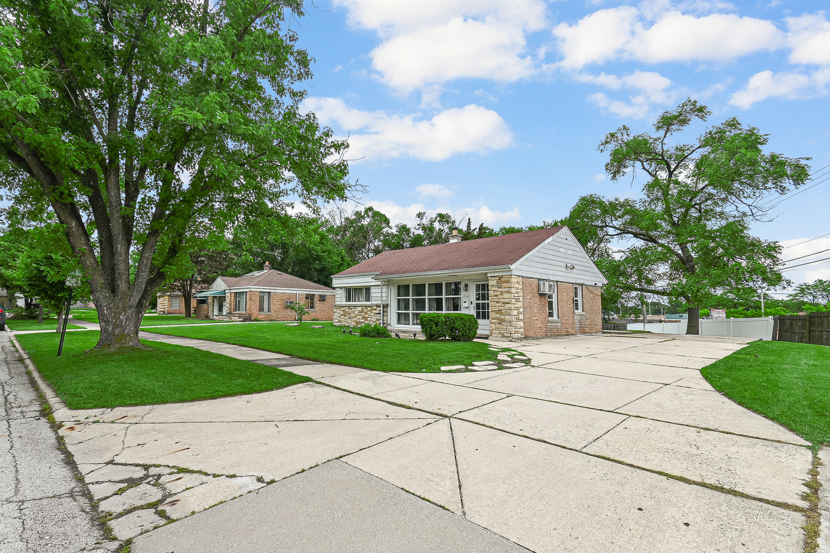 17561 Sycamore Drive Property Photo 1