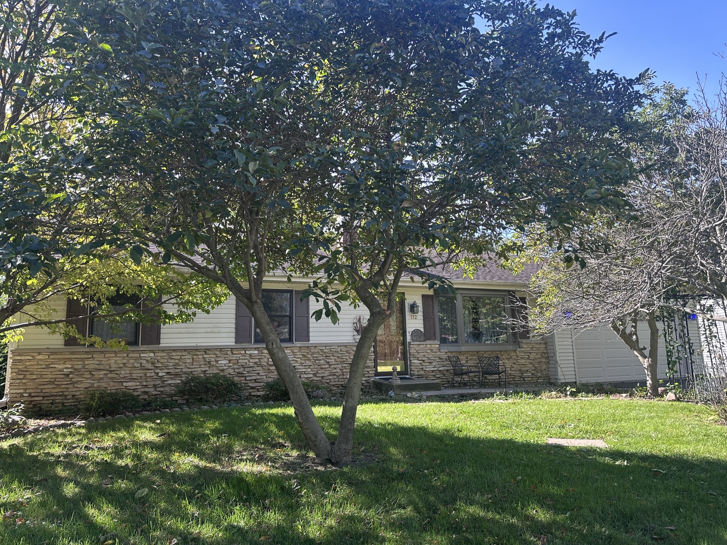 112 W Carol Avenue Property Photo 1
