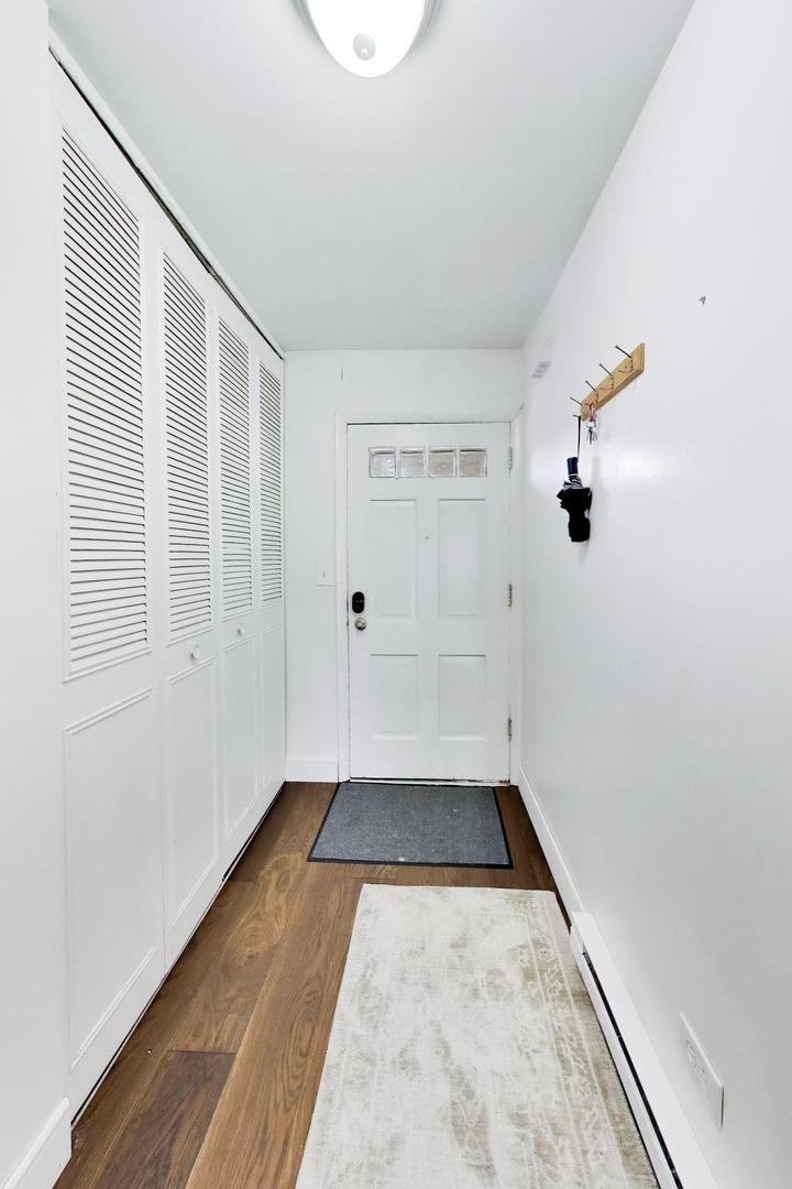 6359 N Ridge Avenue 302 Property Photo 13