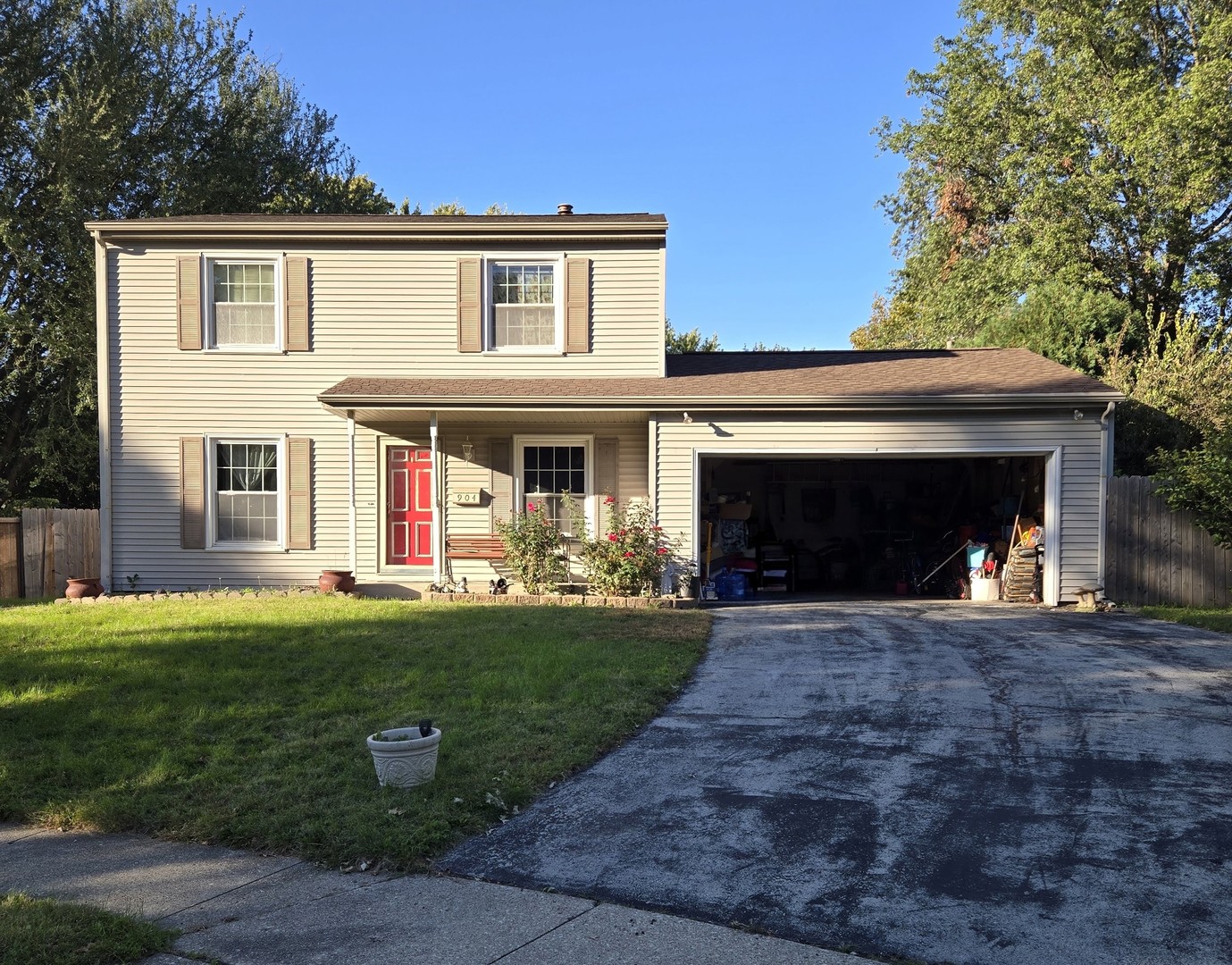 904 Hanlin Court Property Photo 1